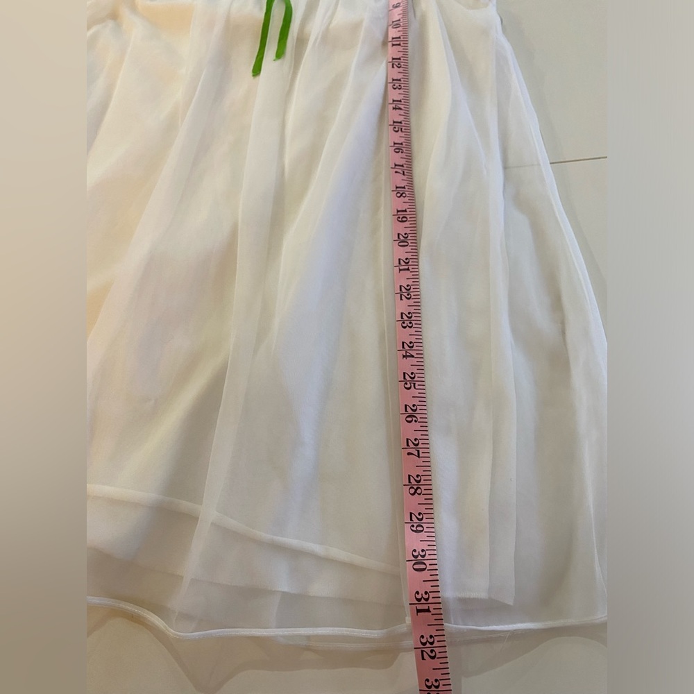 Elegant White Floral Embroidered Robe - Picture 9 of 12